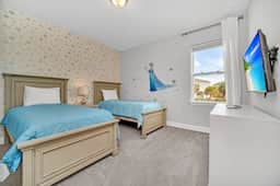 Large Private Pool! Resort 8 Mi 2 Disney! 7673 - Image 4