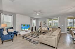 Minions | Projection Screen | Pool | Disney 780 - Image 2