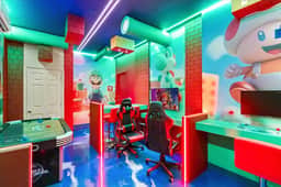 Private Mickey Theater! MARIO, Minions, Princess! - Image 3
