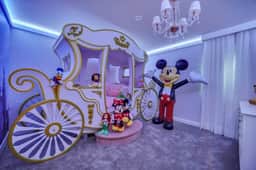Mickey Carriage! Star Wars! 9 Mi 2 Disney! 9048 - Image 2