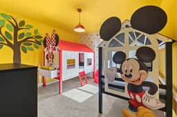 Mario! Mickey! Minions! Waterpark Nr Disney! 16210 - Image 2
