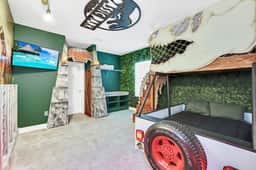 2 Story Slide! Many Themed Bunks! 6 Mi 2 Disney! 6283 - Image 5