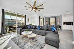 Spacious 6 Bed Pool Home with Game Room-9149SHD - Image 4