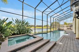 Lakefront Infinity Pool | Theater | Star Wars 2713 - Image 5