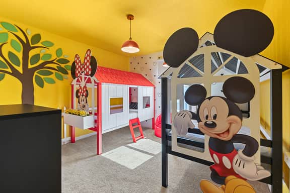Mario! Mickey! Minions! Waterpark Nr Disney! 16210 - Image 2