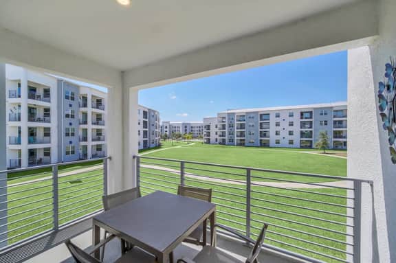 Refreshing 2 Bed Condo in Storey Lake Resort-203PC - Image 2