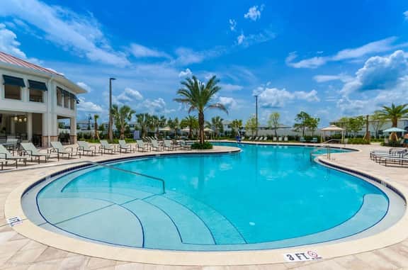 Refreshing 2 Bed Condo in Storey Lake Resort-203PC - Image 4